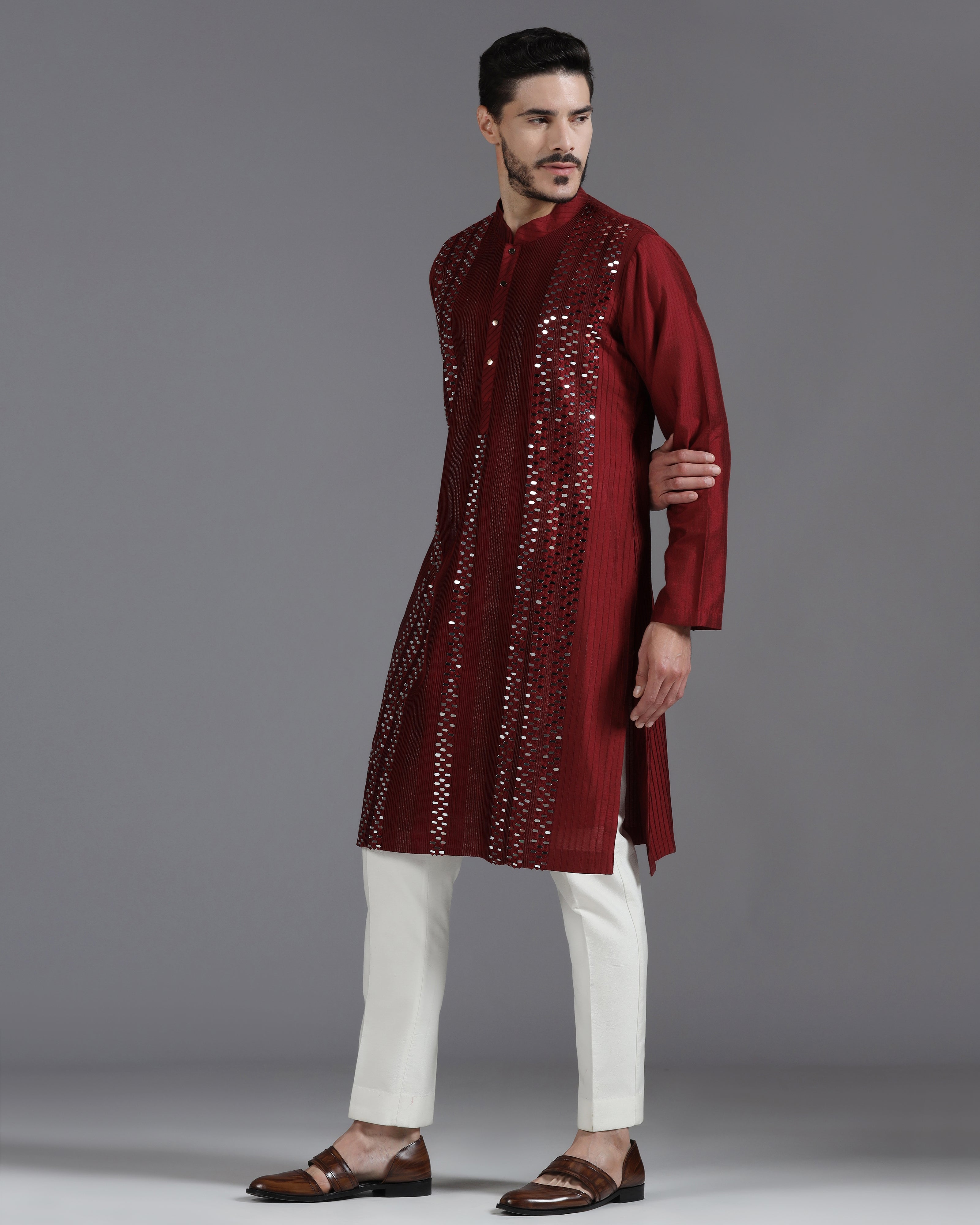 Aariz Mirror Embroidered Kurta Set – Maroon