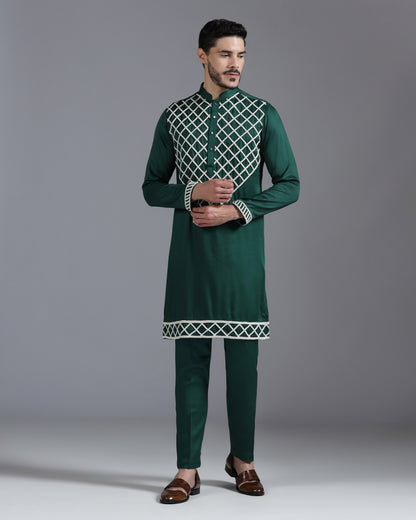 Emerald green kurta set with ivory Cutdana embroidery | Bhavya Bhasin Couture