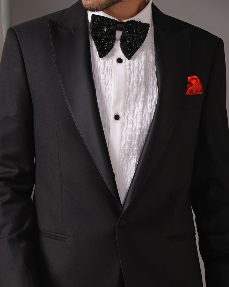 Timeless Elegance: Black Single Button Peak Lapel Classic Tuxedo