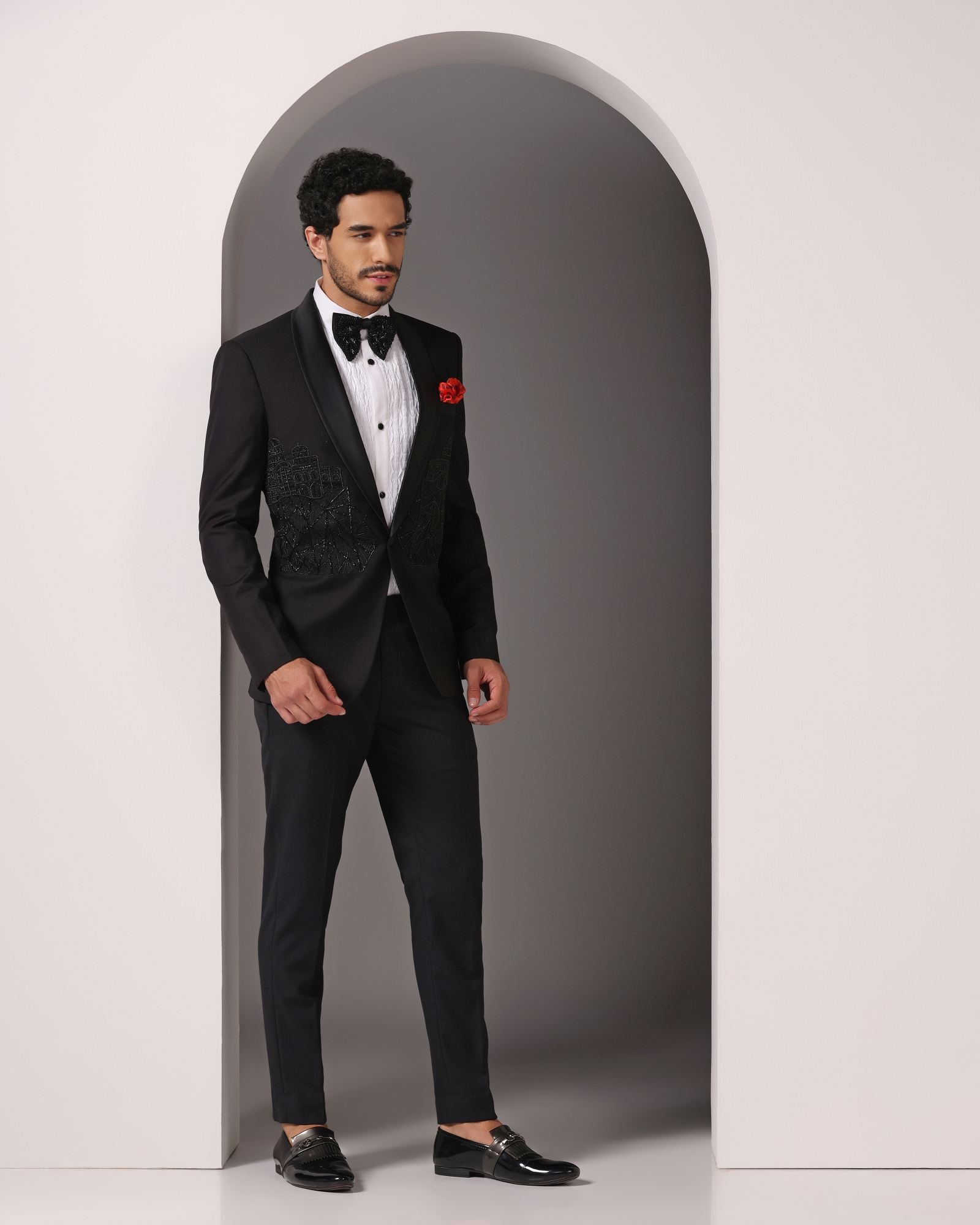 Mountain Palace Tuxedo : Summit Elegance: Mountain Palace Tuxedo for the Modern Gentleman