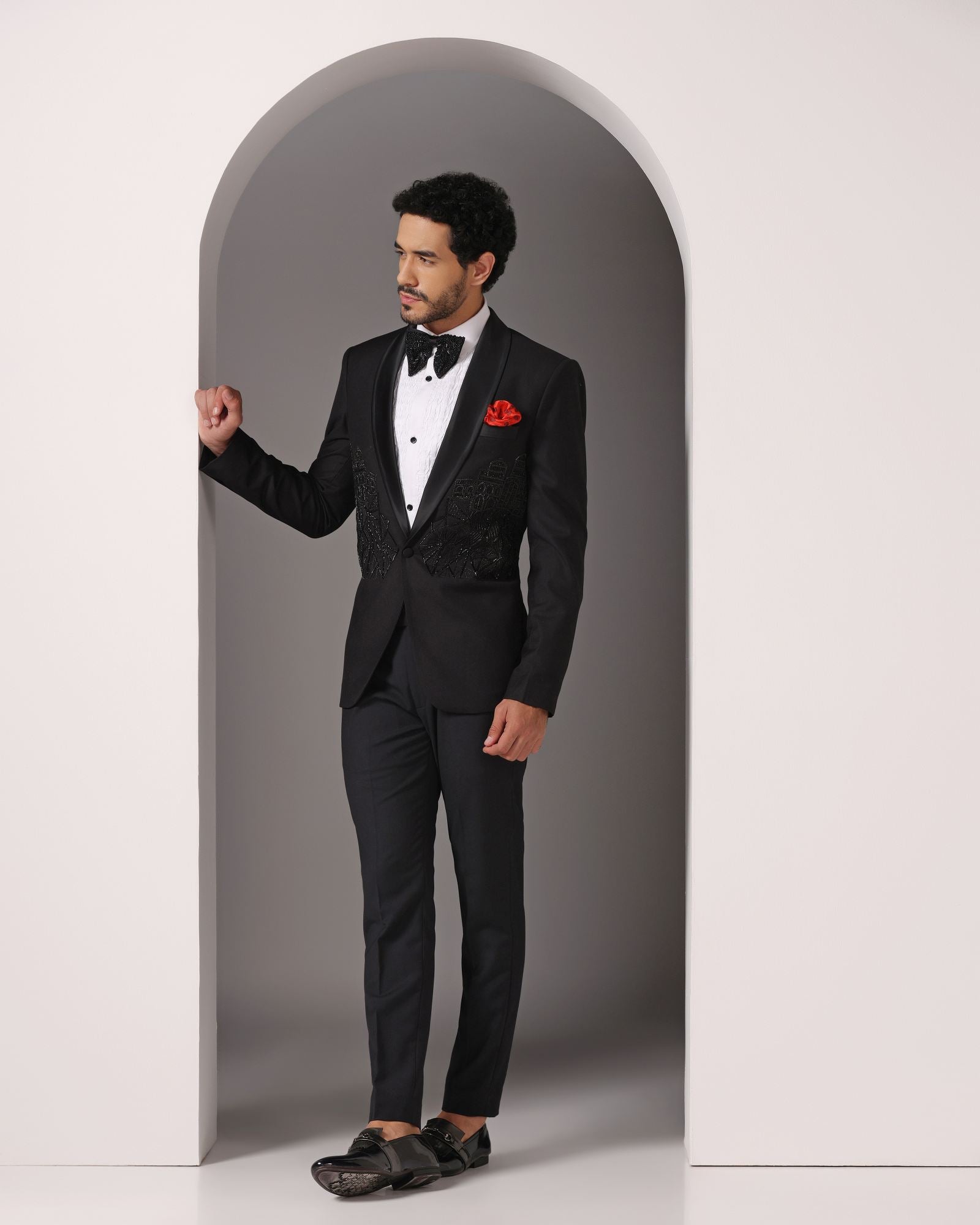 Mountain Palace Tuxedo : Summit Elegance: Mountain Palace Tuxedo for the Modern Gentleman