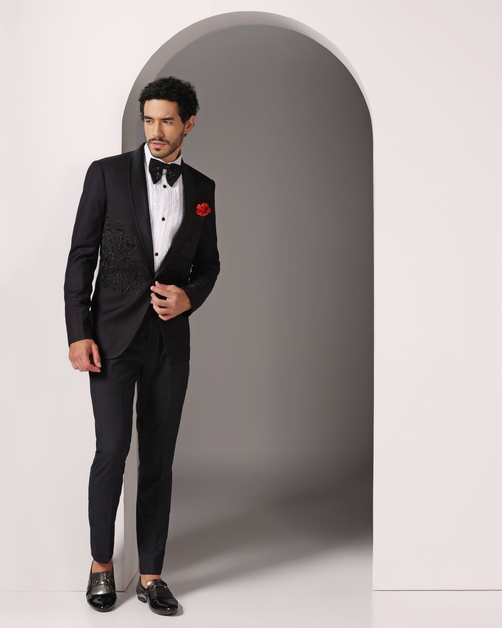 Mountain Palace Tuxedo : Summit Elegance: Mountain Palace Tuxedo for the Modern Gentleman