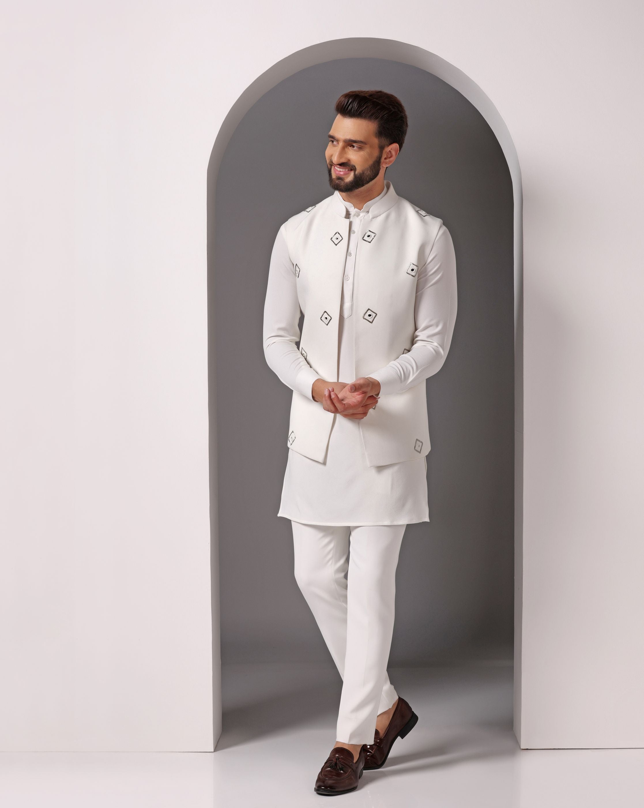 Exquisite Ivory Crepe Nehru Jacket Set: Mirror and Hand Embroidery Elegance