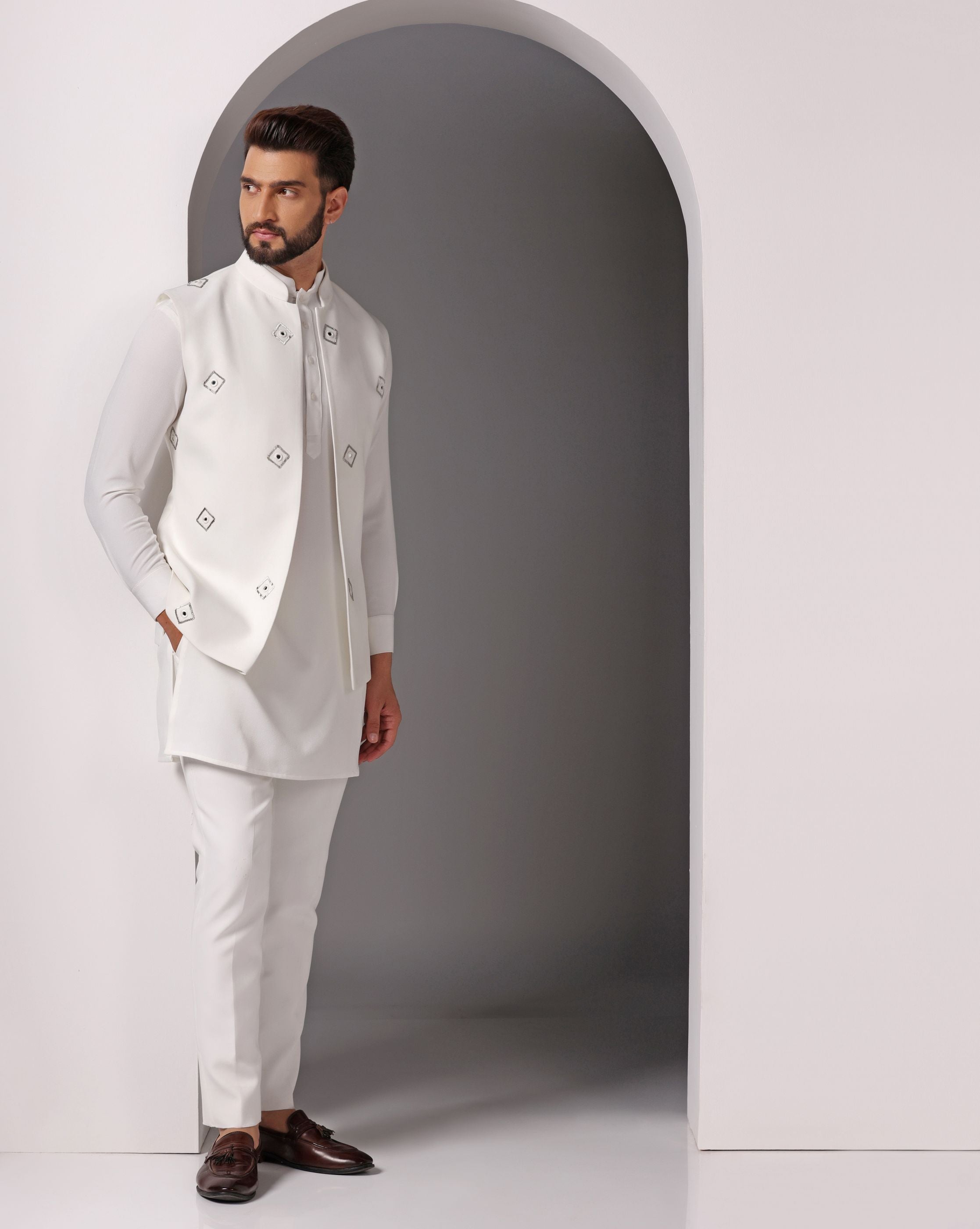 Exquisite Ivory Crepe Nehru Jacket Set: Mirror and Hand Embroidery Elegance