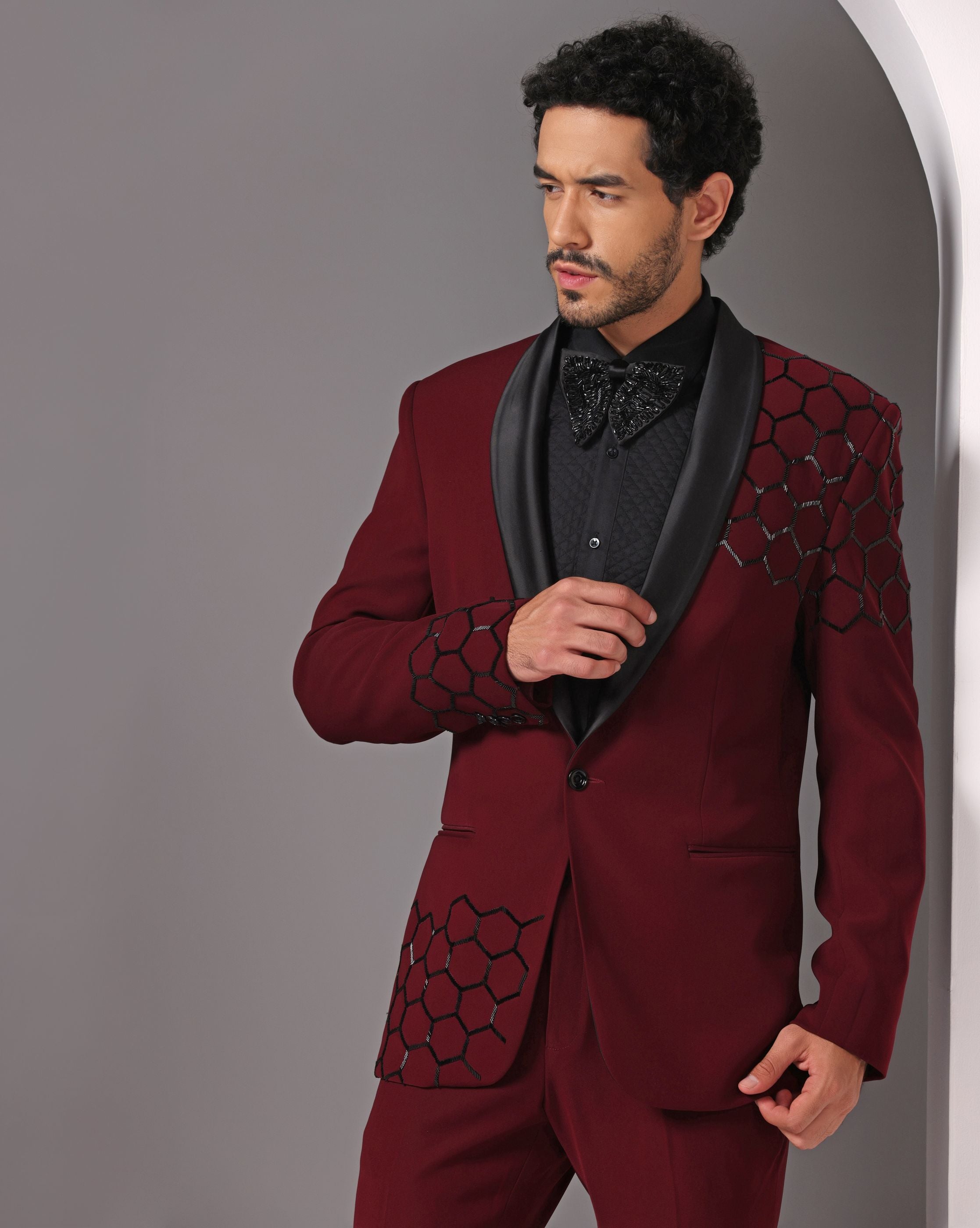 Crimson Elegance: Hand-Embroidered Hexagonal Cutdaana Embroidery