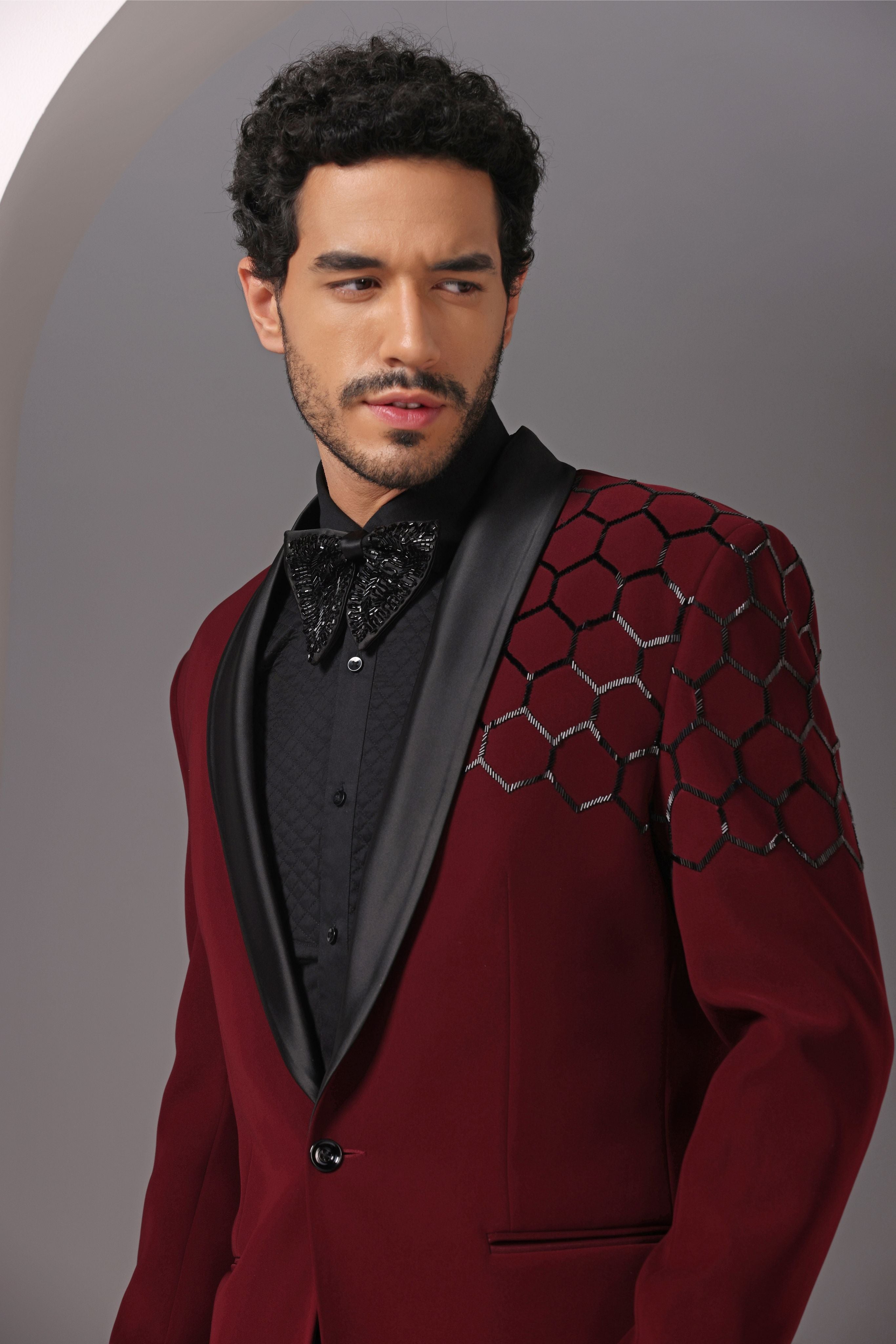 Crimson Elegance: Hand-Embroidered Hexagonal Cutdaana Embroidery