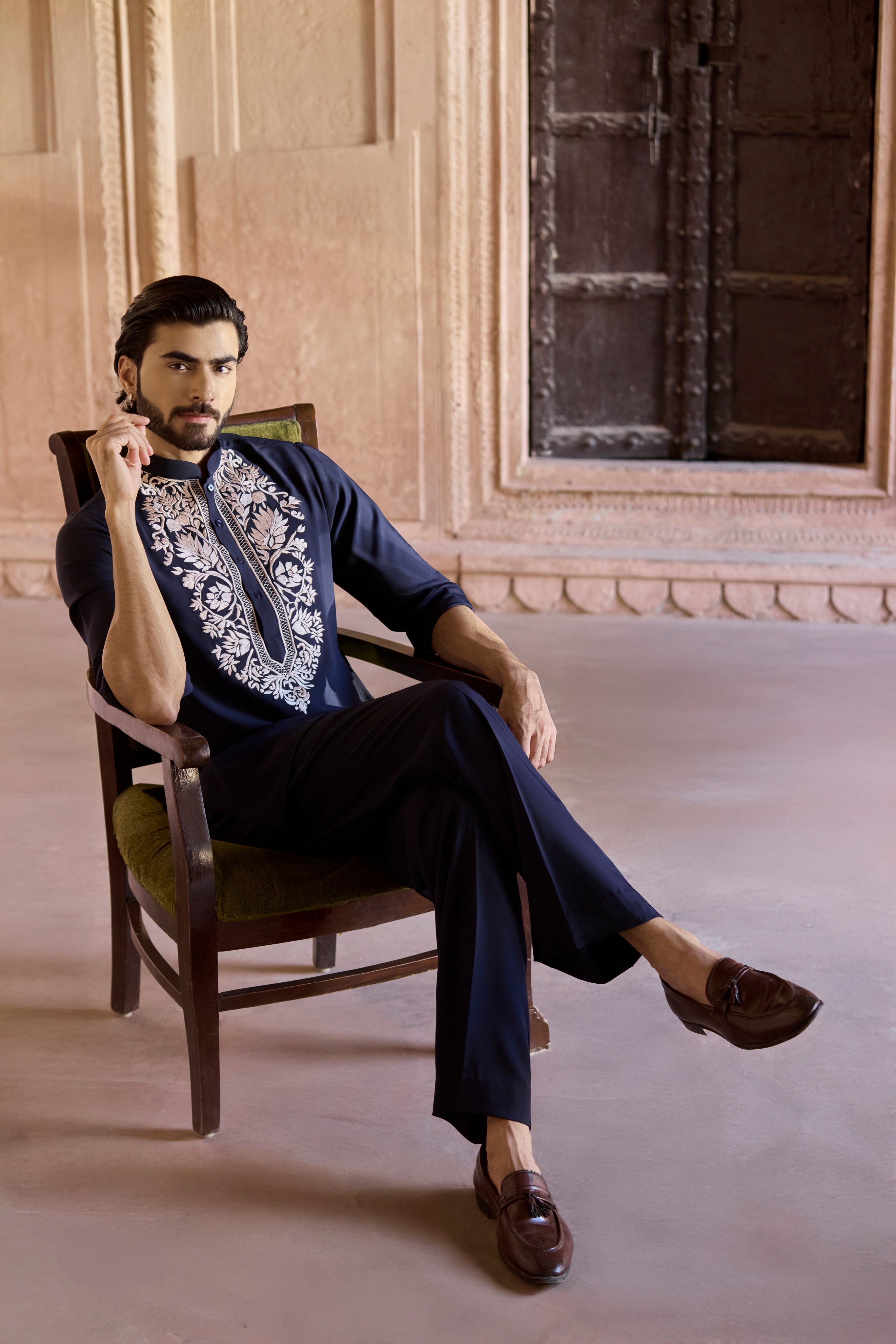 Raas “Neel Shringar” Navy Short Kurta