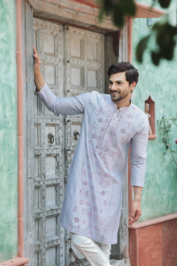 Lavender Kurta with Mirror and Thread Embroidery