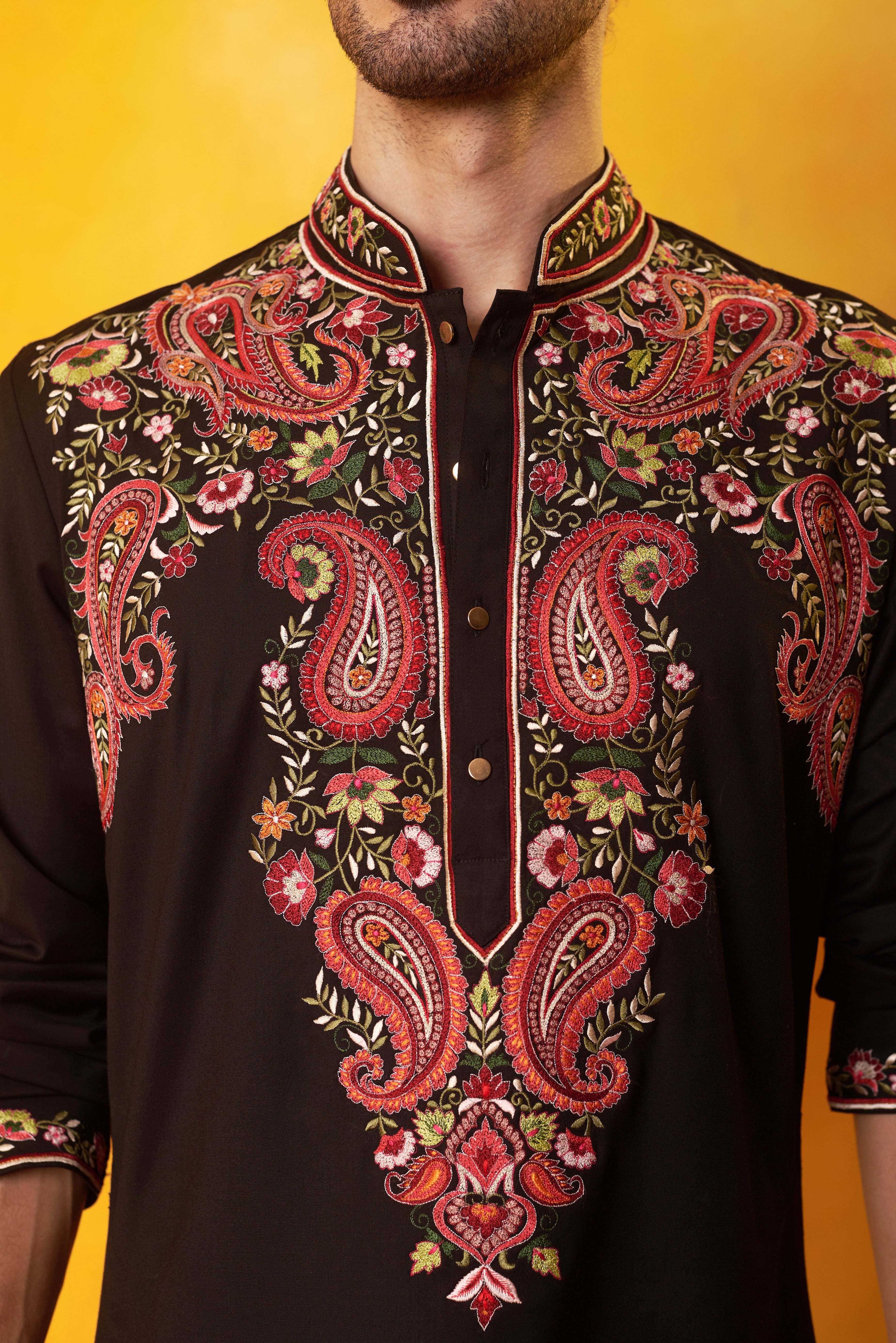 Black Kashimiri Embroidered Kurta Pant