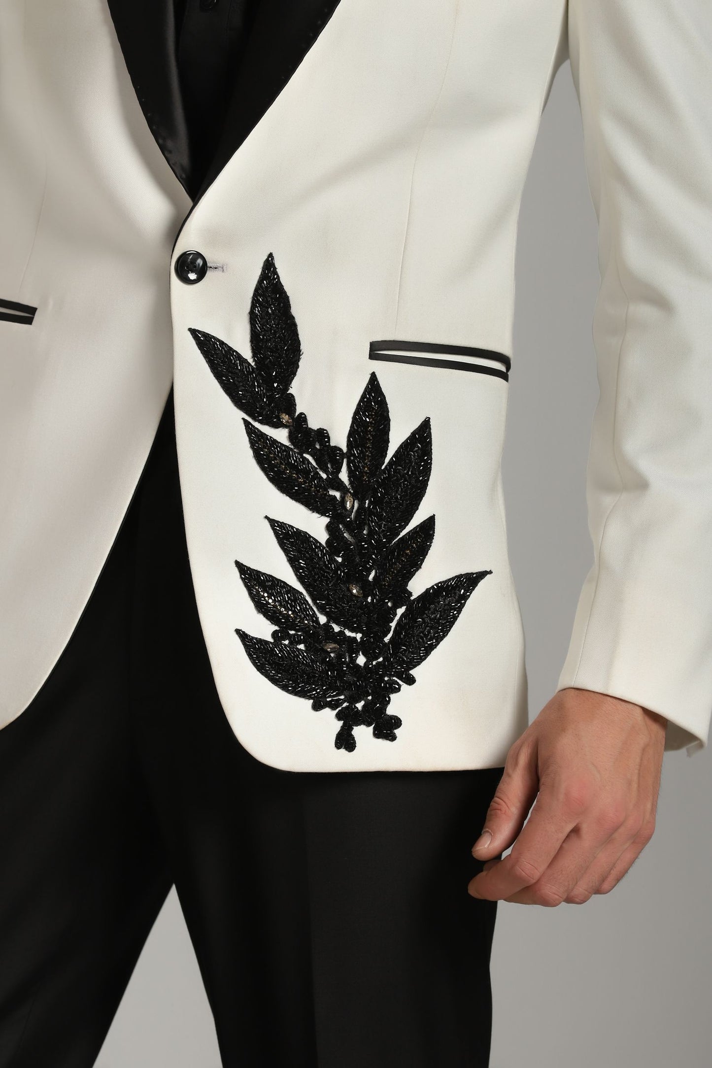Ivory Whisper Embellished Suit: Elegance in Ivory: A Whisper of Distinctive Embellishments